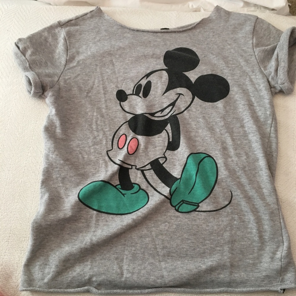 Forever 21 l Disney Mickey Mouse Shirt in Gray